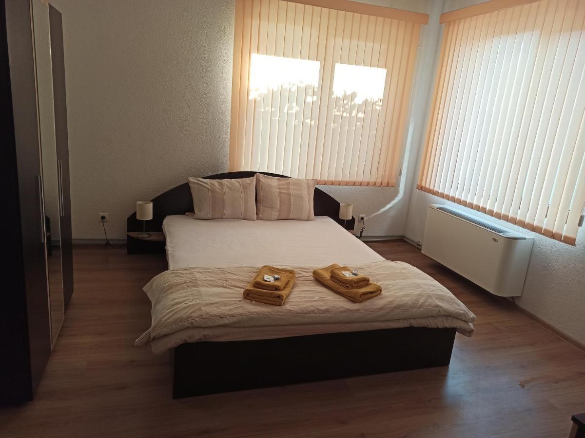Guest House Ganovi Kalofer Habitación foto