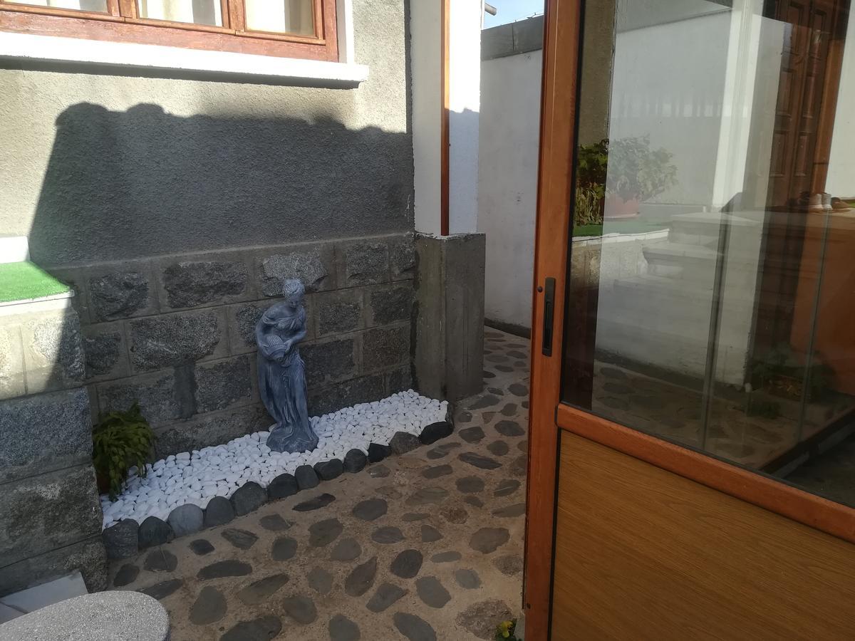 Guest House Ganovi Kalofer Exterior foto